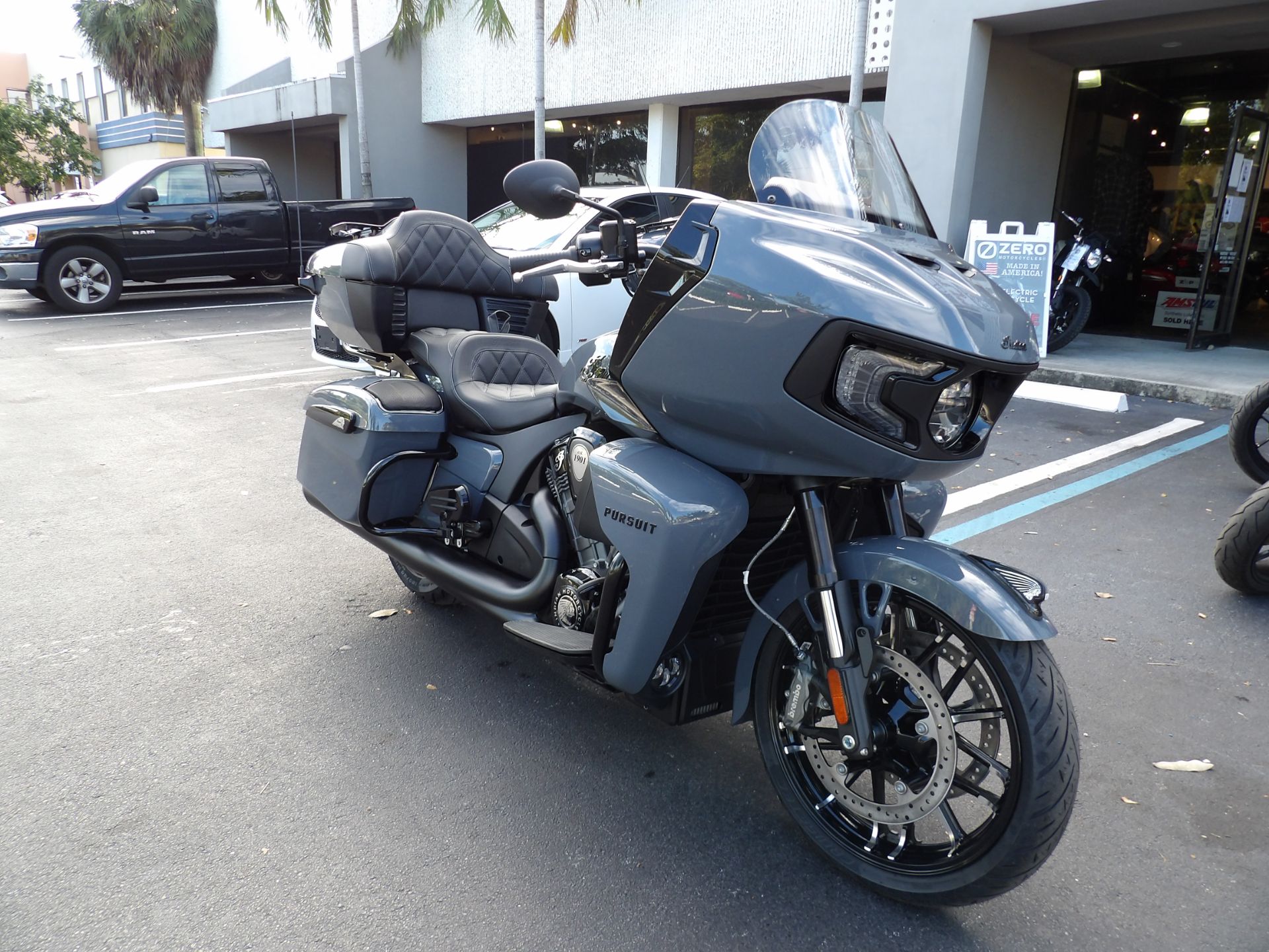 2024 Indian Motorcycle Pursuit® Dark Horse® with PowerBand Audio Package in Fort Lauderdale, Florida - Photo 9