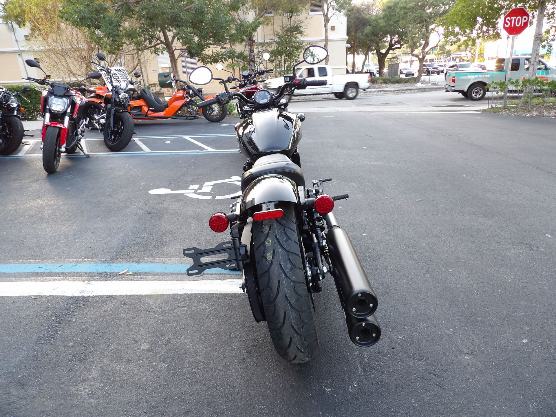 2024 Indian Motorcycle Scout® Bobber Sixty in Fort Lauderdale, Florida - Photo 4
