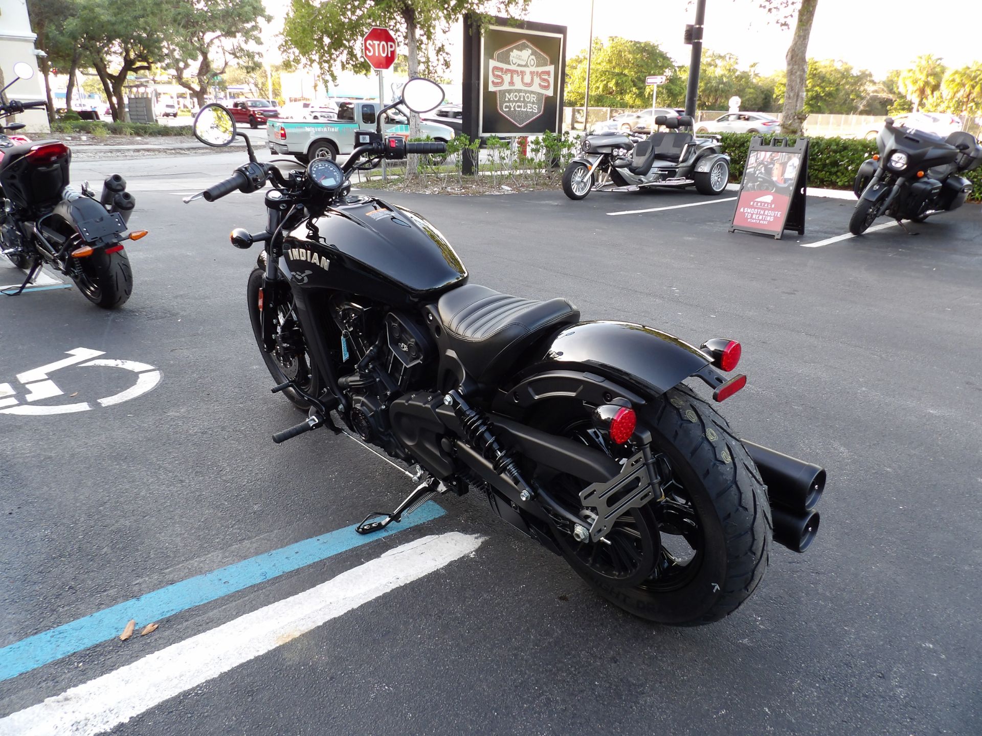 2024 Indian Motorcycle Scout® Bobber Sixty in Fort Lauderdale, Florida - Photo 5