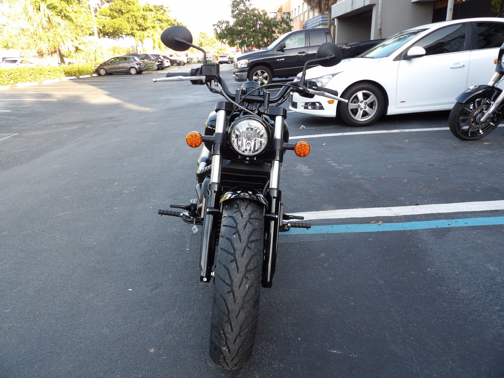 2024 Indian Motorcycle Scout® Bobber Sixty in Fort Lauderdale, Florida - Photo 8