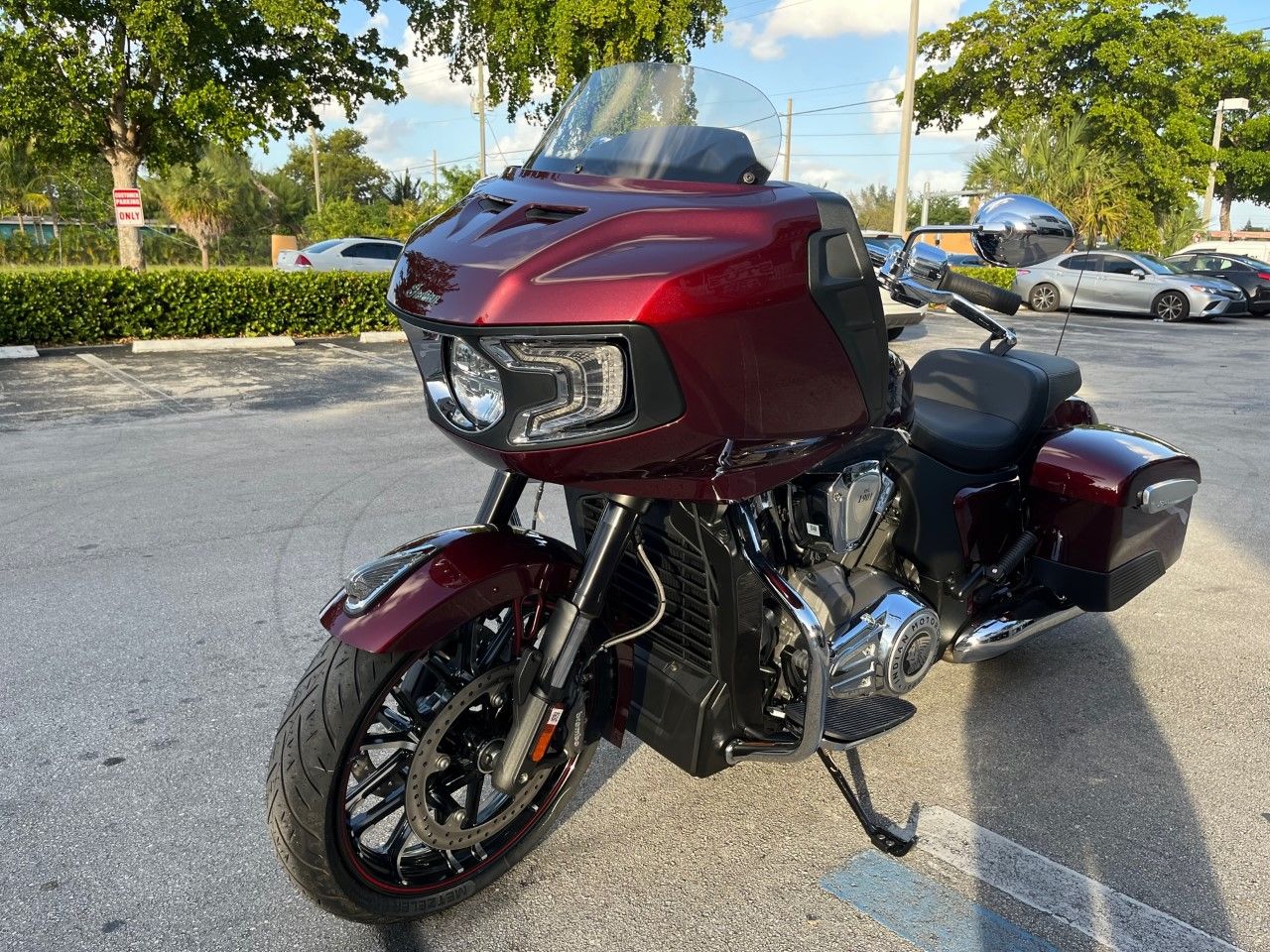 2022 Indian Motorcycle Challenger® Limited in Fort Lauderdale, Florida - Photo 7