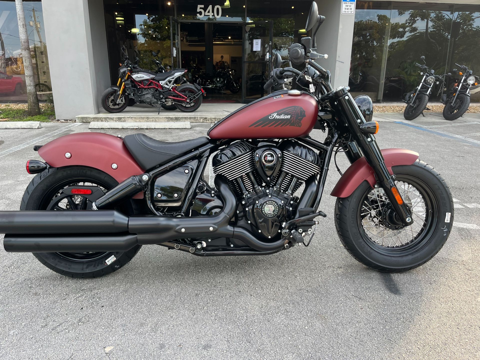 2023 Indian Motorcycle Chief Bobber Dark Horse® Icon in Fort Lauderdale, Florida - Photo 2