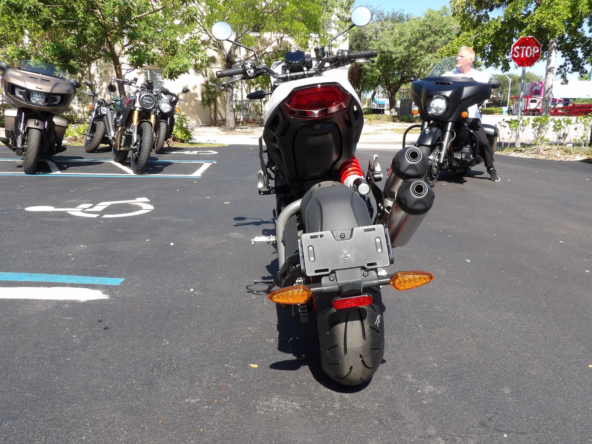 2023 Indian Motorcycle FTR Sport in Fort Lauderdale, Florida - Photo 4