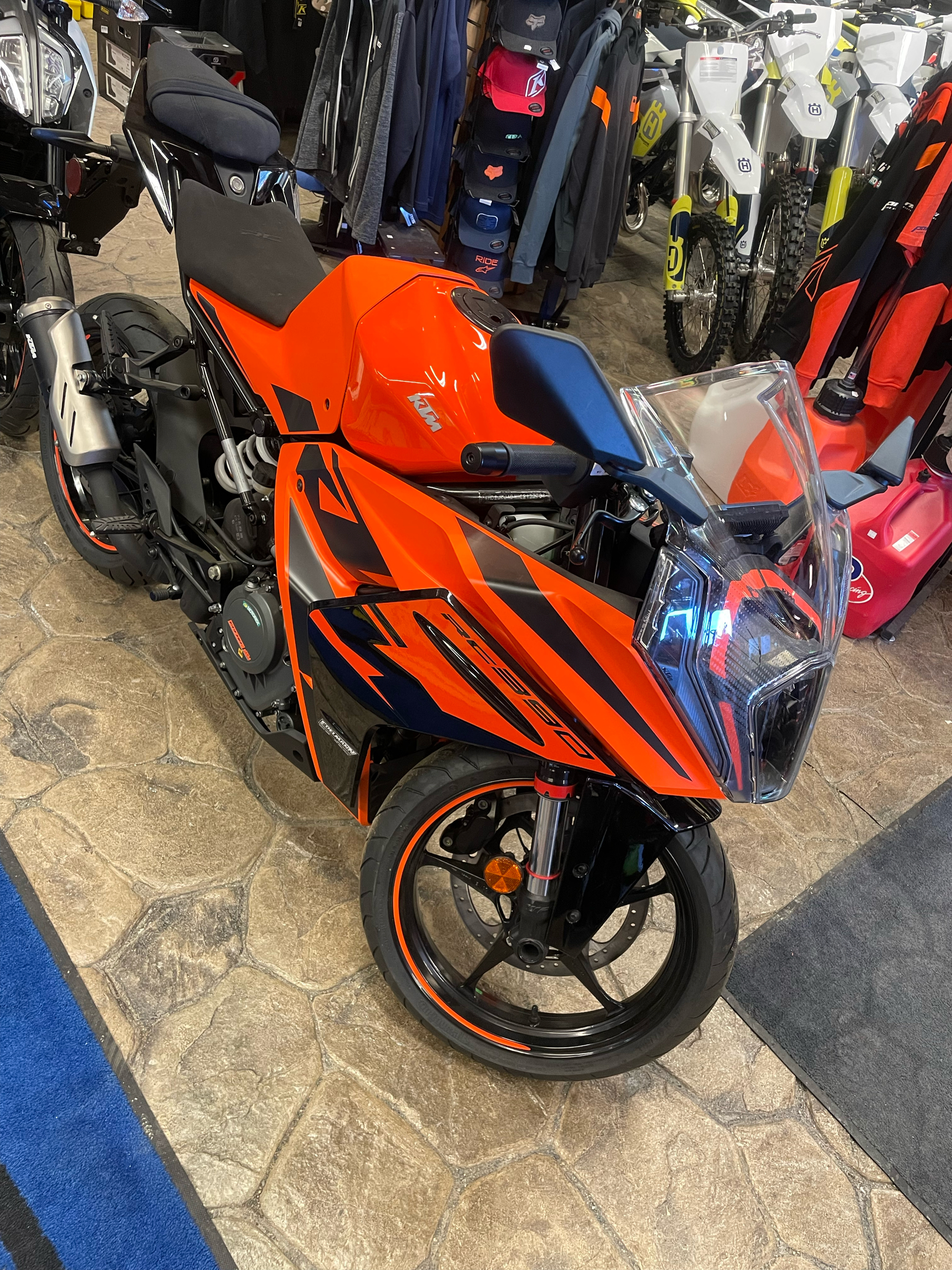 2022 KTM RC 390 in Troy, New York - Photo 1