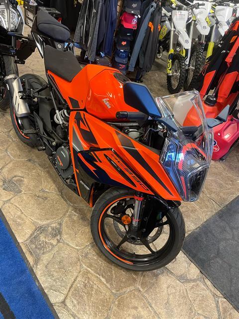 2022 KTM RC 390 in Troy, New York - Photo 1