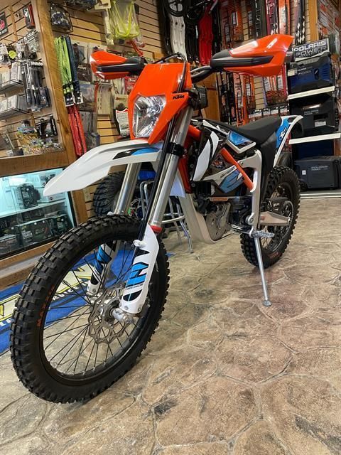 2023 KTM Freeride E-XC in Troy, New York - Photo 2