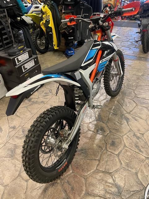 2023 KTM Freeride E-XC in Troy, New York - Photo 8