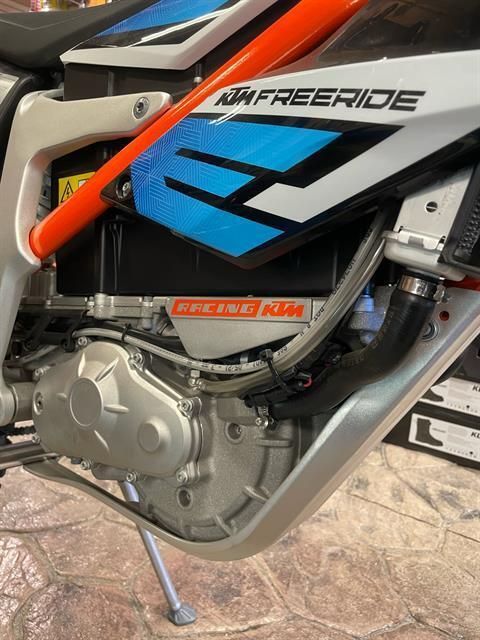 2023 KTM Freeride E-XC in Troy, New York - Photo 10