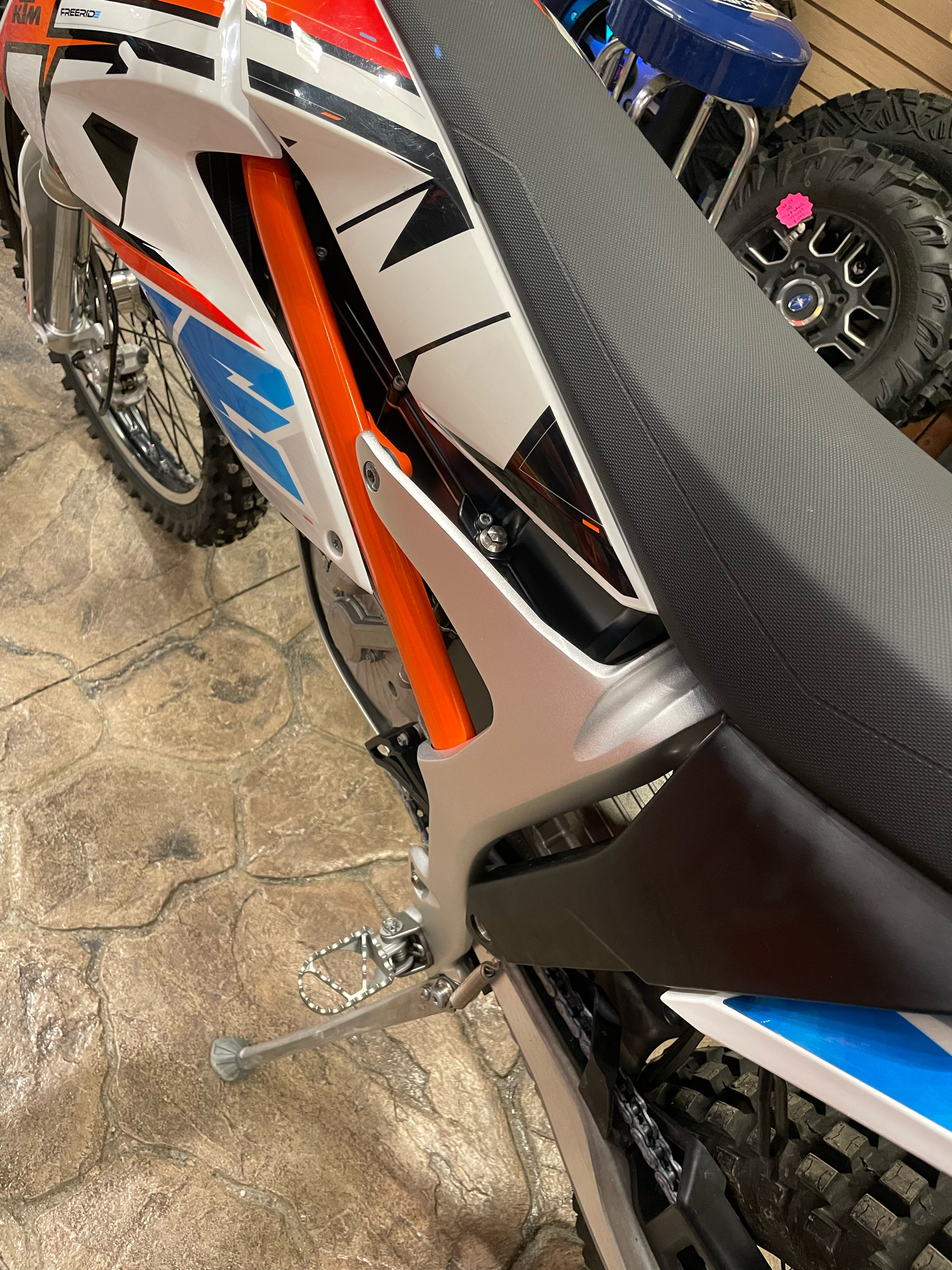 2018 KTM Freeride E-XC NG in Troy, New York - Photo 3