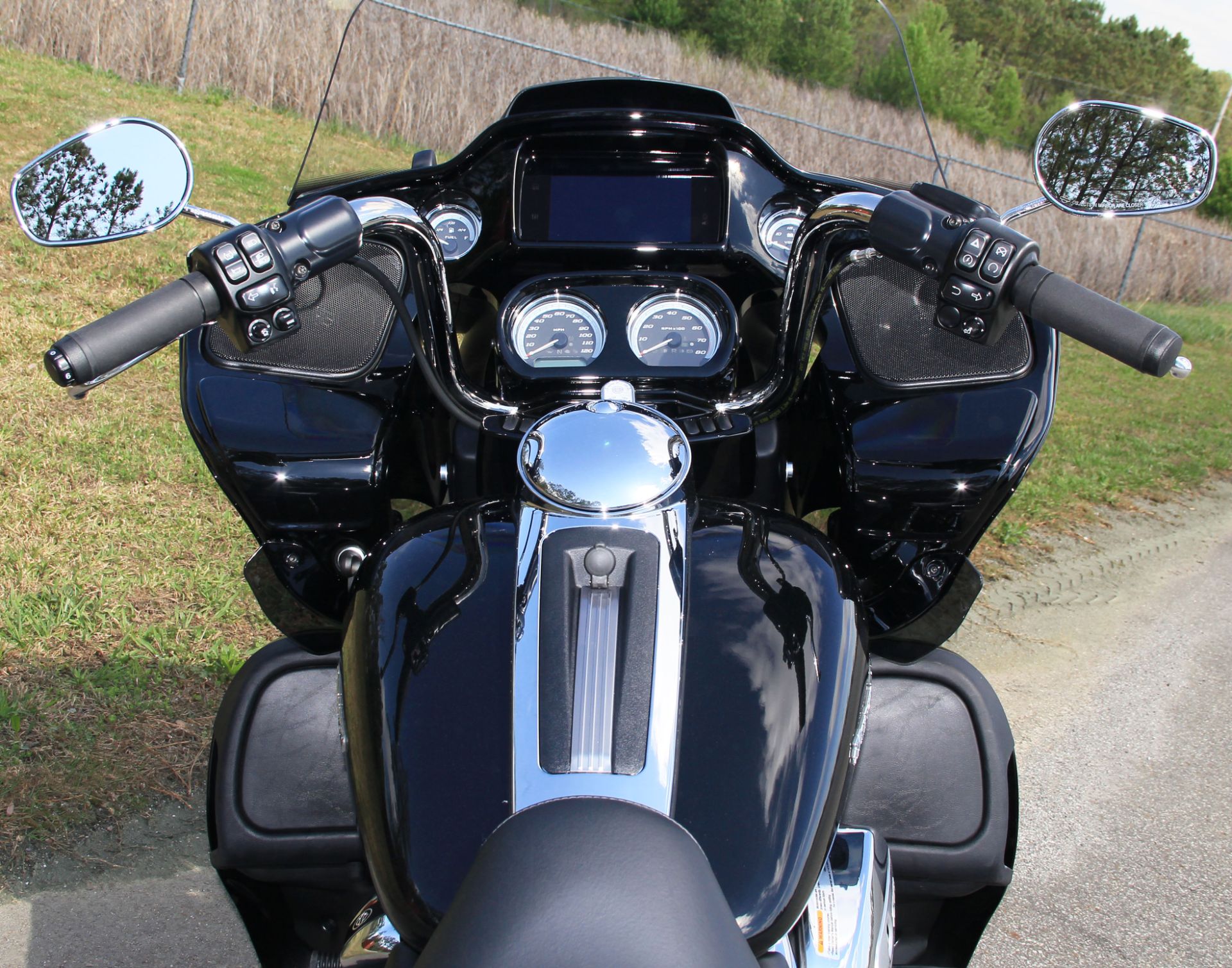 2021 Harley-Davidson Road Glide® Limited in Cartersville, Georgia - Photo 8