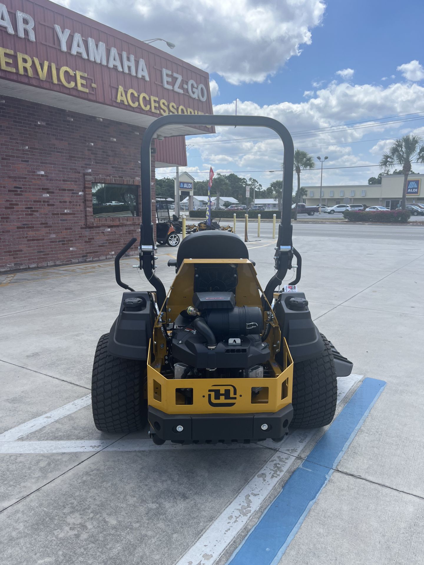 2023 Hustler Turf Equipment Super Z 60 in. Kawasaki FX1000 EFI 38.5 hp in Okeechobee, Florida - Photo 4