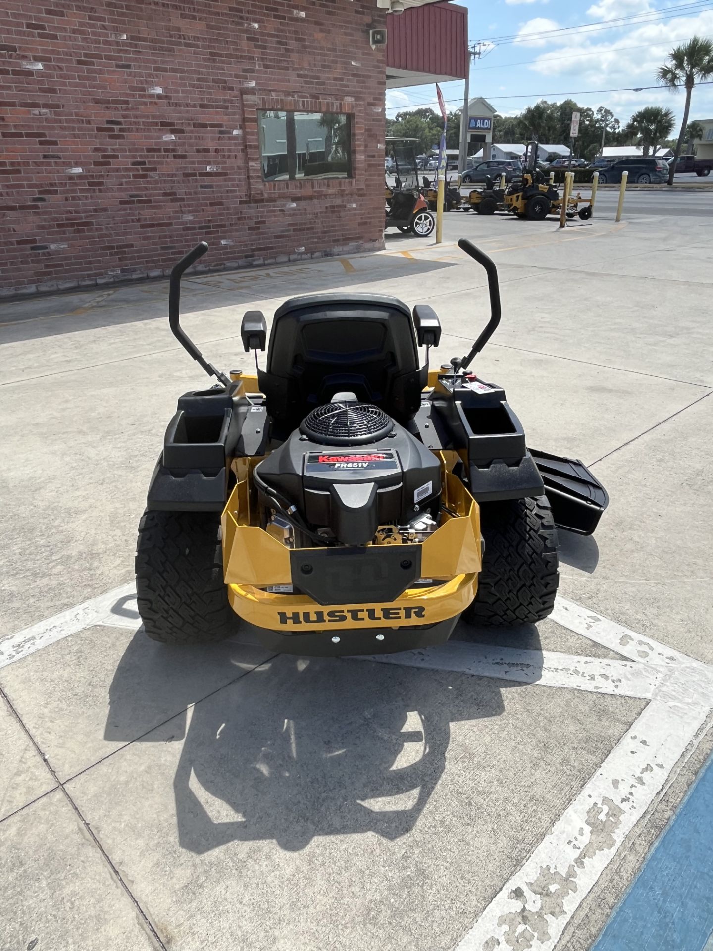 2023 Hustler Turf Equipment Raptor X 54 in. Kawasaki FR651 21.5 hp in Okeechobee, Florida - Photo 4