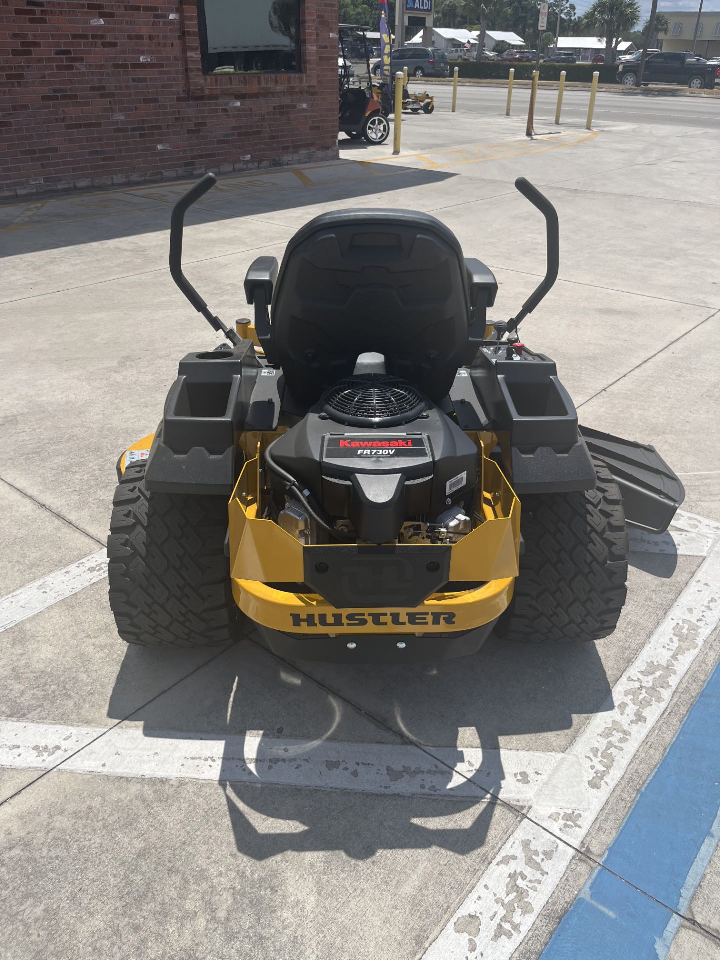 2023 Hustler Turf Equipment Raptor XD 60 in. Kawasaki FR730 24 hp in Okeechobee, Florida - Photo 4