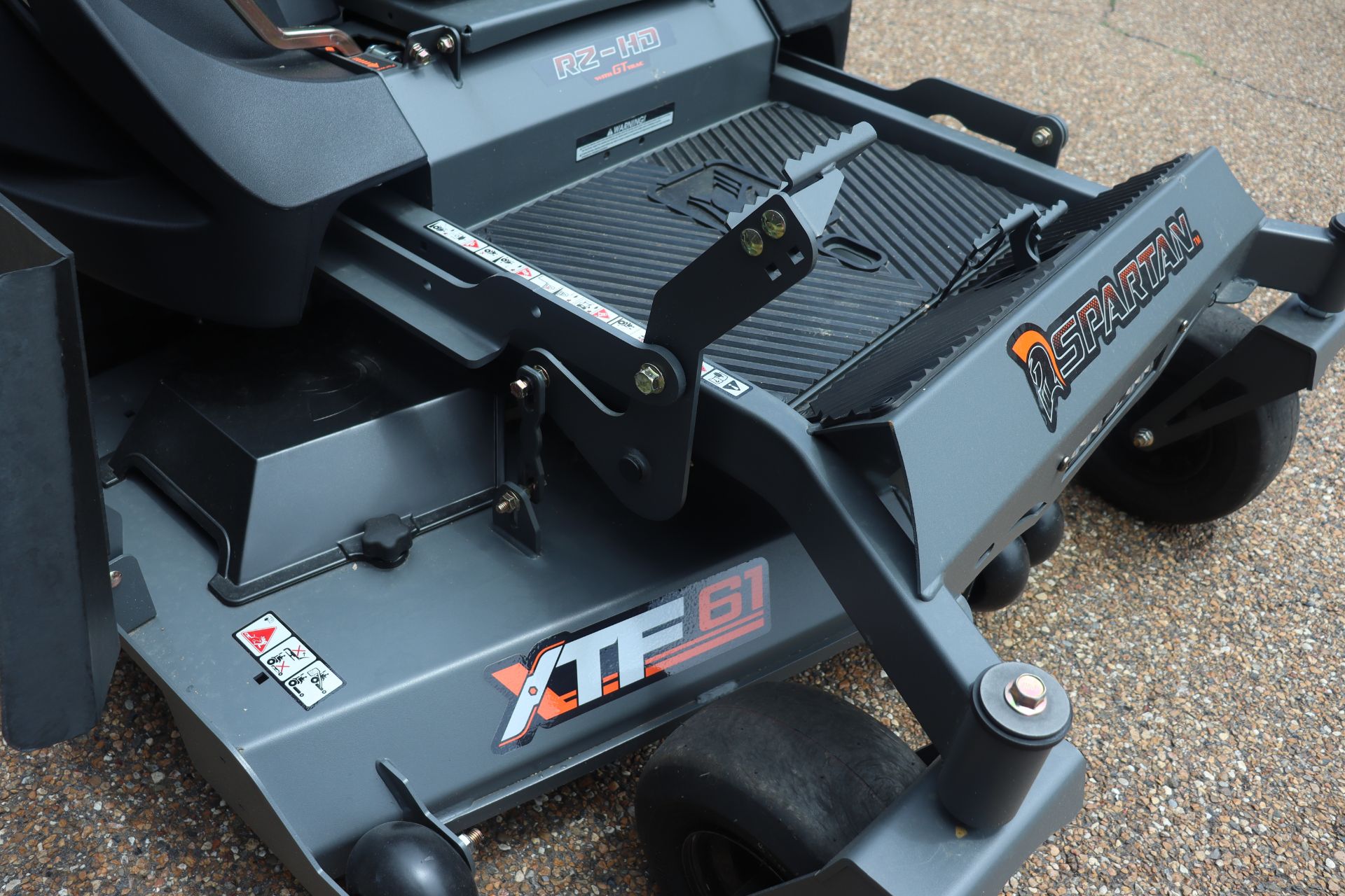 2023 Spartan Mowers SRT XD 61 in. Kawasaki FX1000 35 hp in West Monroe, Louisiana - Photo 2