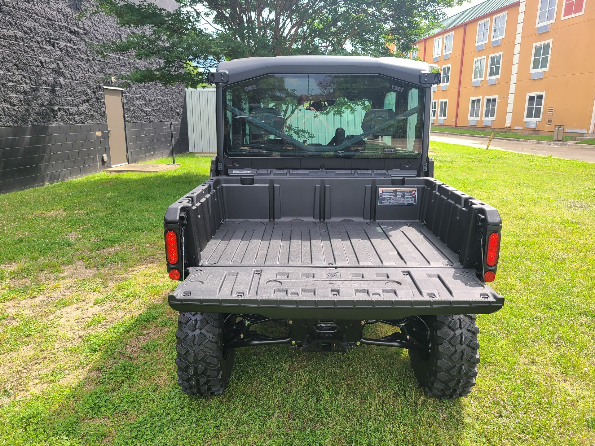 2024 Can-Am Defender MAX Limited in West Monroe, Louisiana - Photo 4