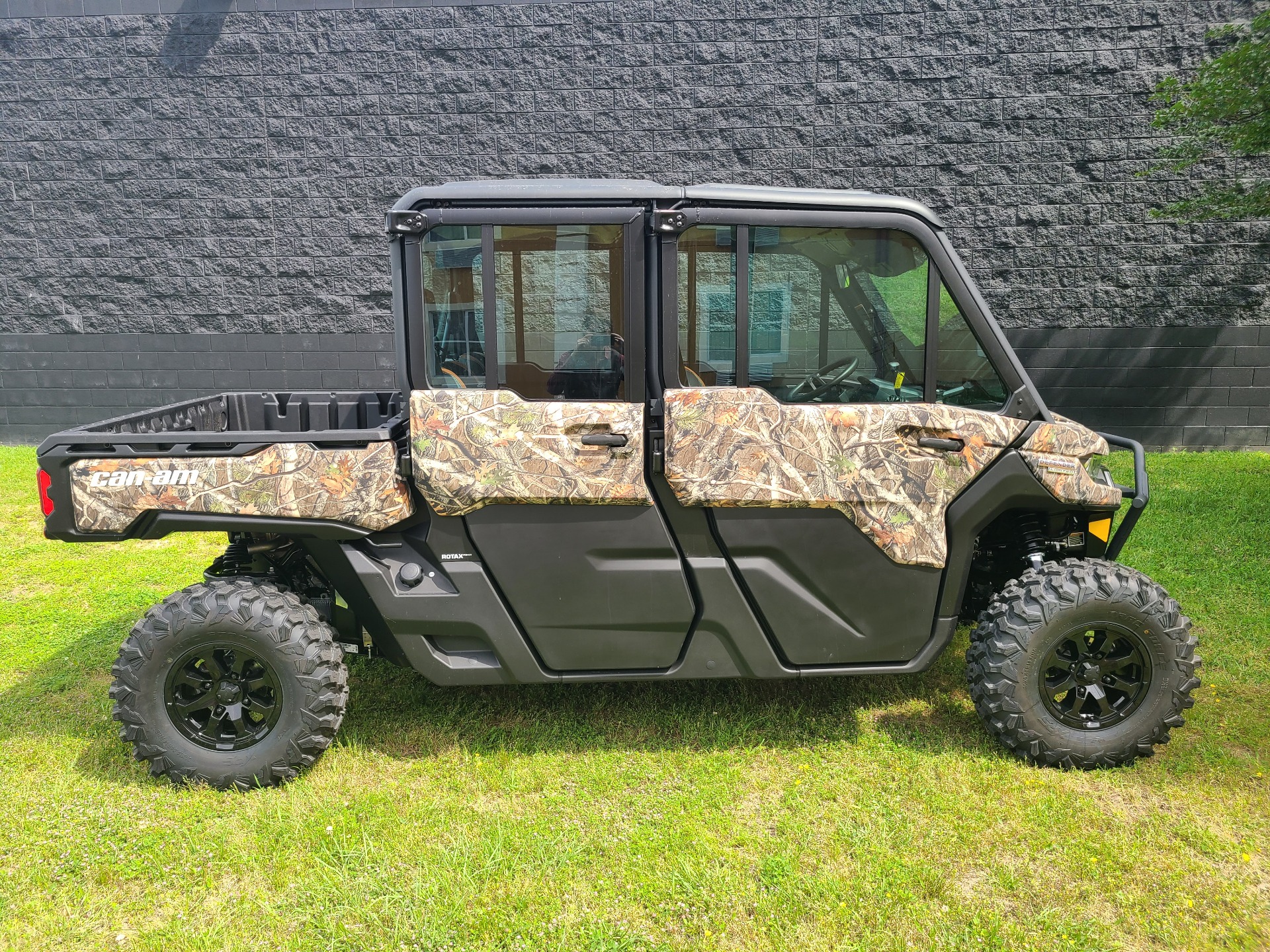 2024 Can-Am Defender MAX Limited in West Monroe, Louisiana - Photo 1