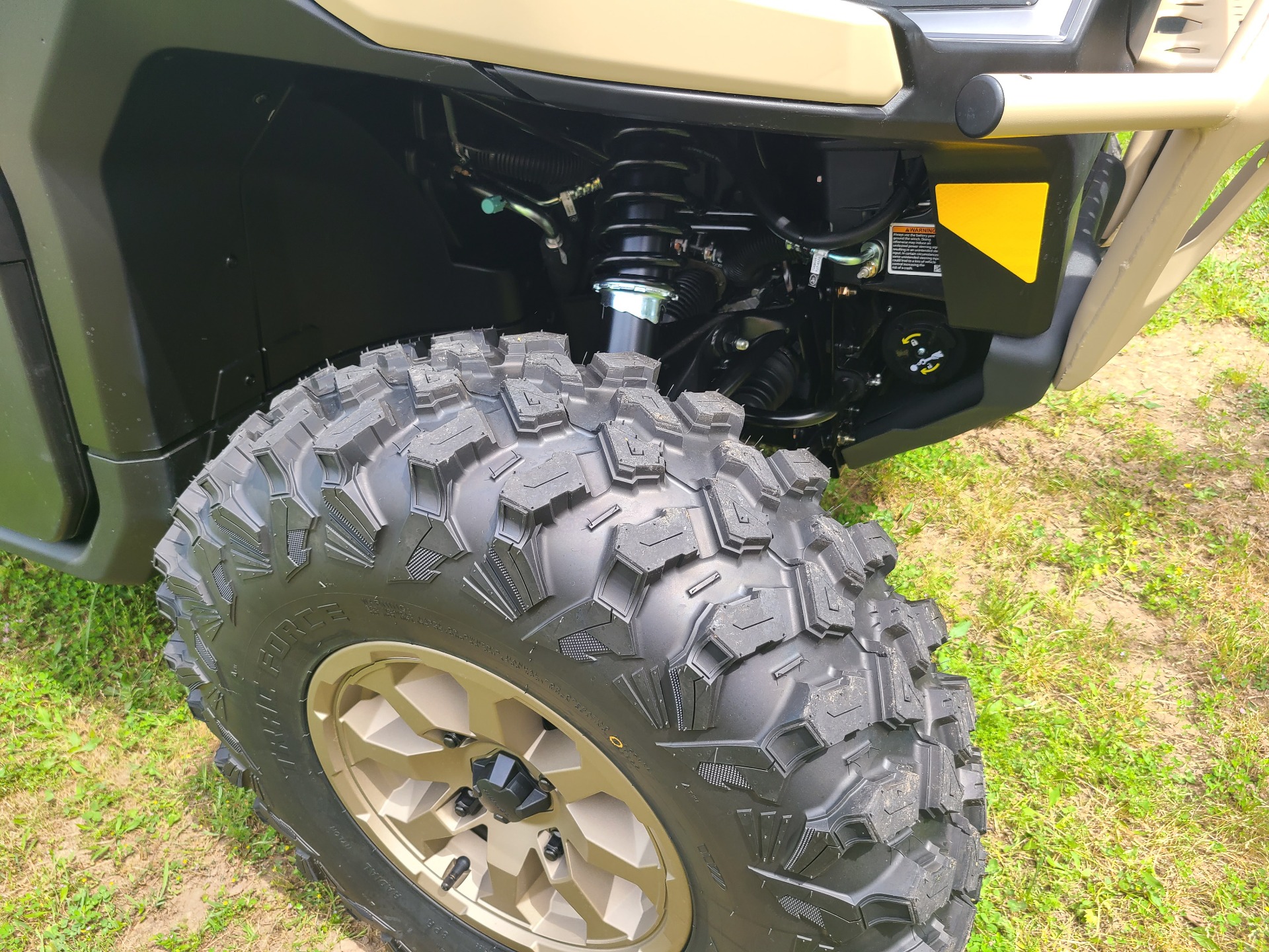 2024 Can-Am Defender Limited in West Monroe, Louisiana - Photo 7