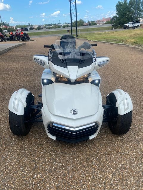 2016 Can-Am Spyder F3 Limited in West Monroe, Louisiana - Photo 3