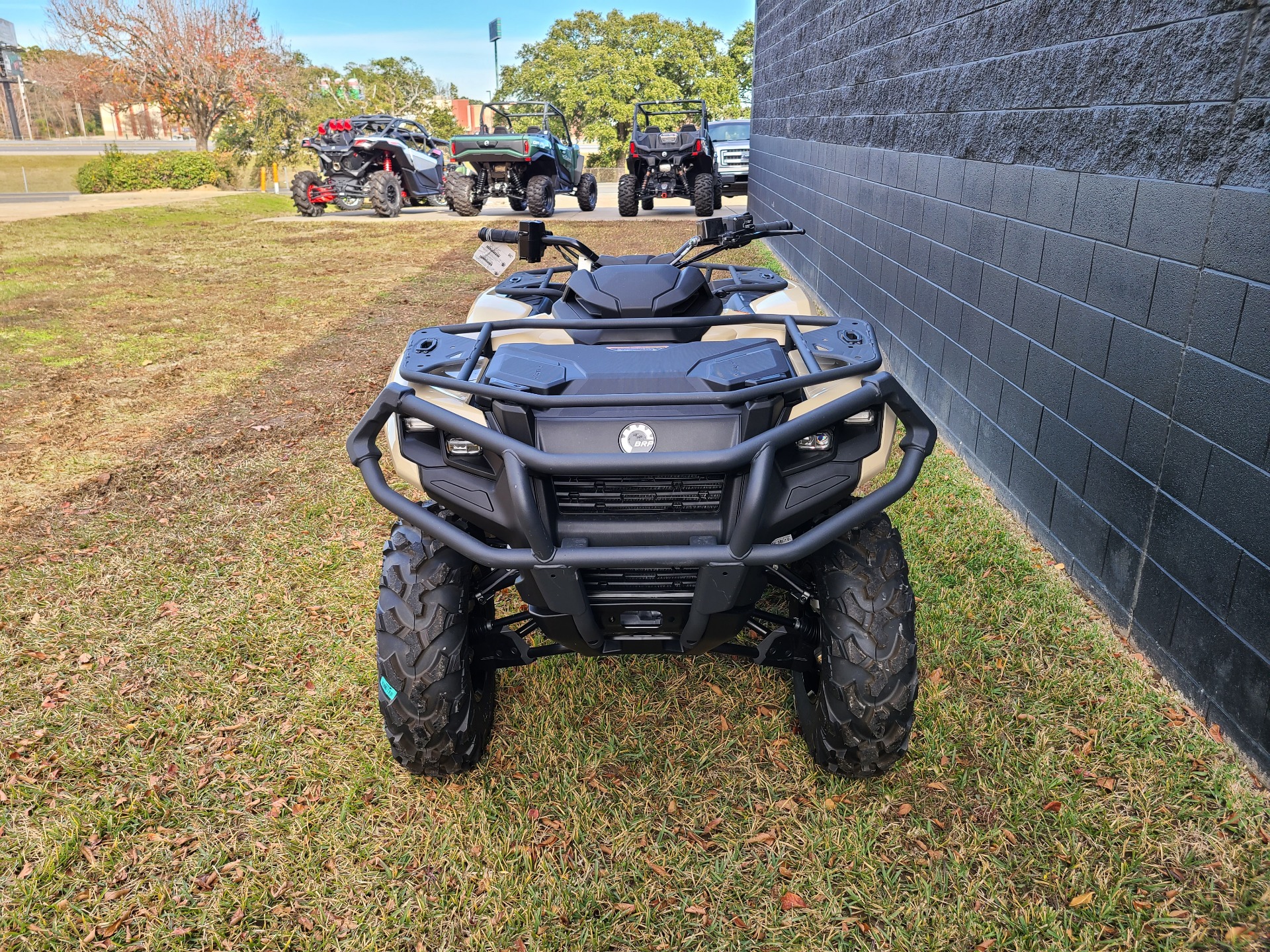 2024 Can-Am Outlander PRO XU HD5 in West Monroe, Louisiana - Photo 2