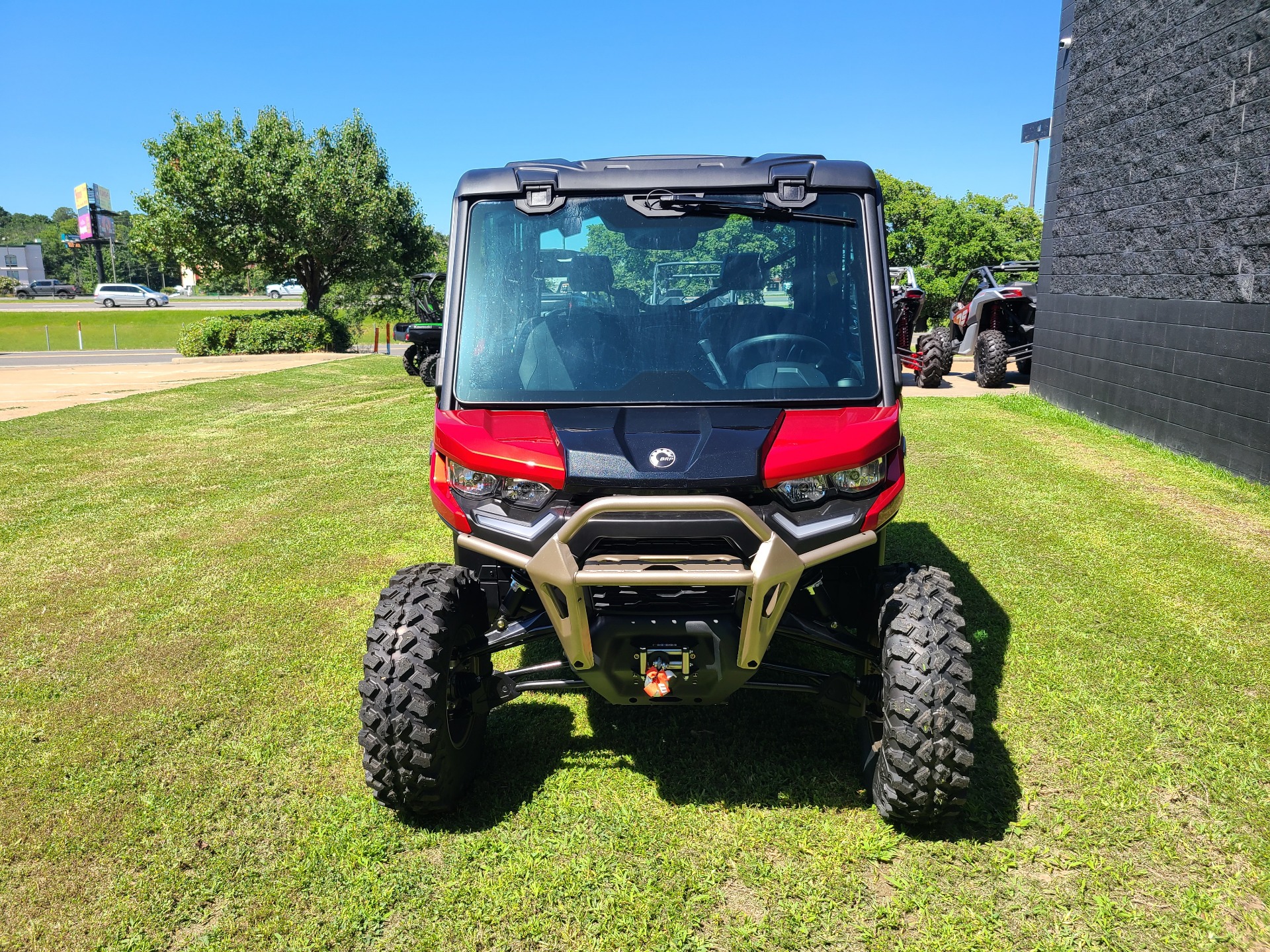 2024 Can-Am Defender MAX Limited in West Monroe, Louisiana - Photo 2