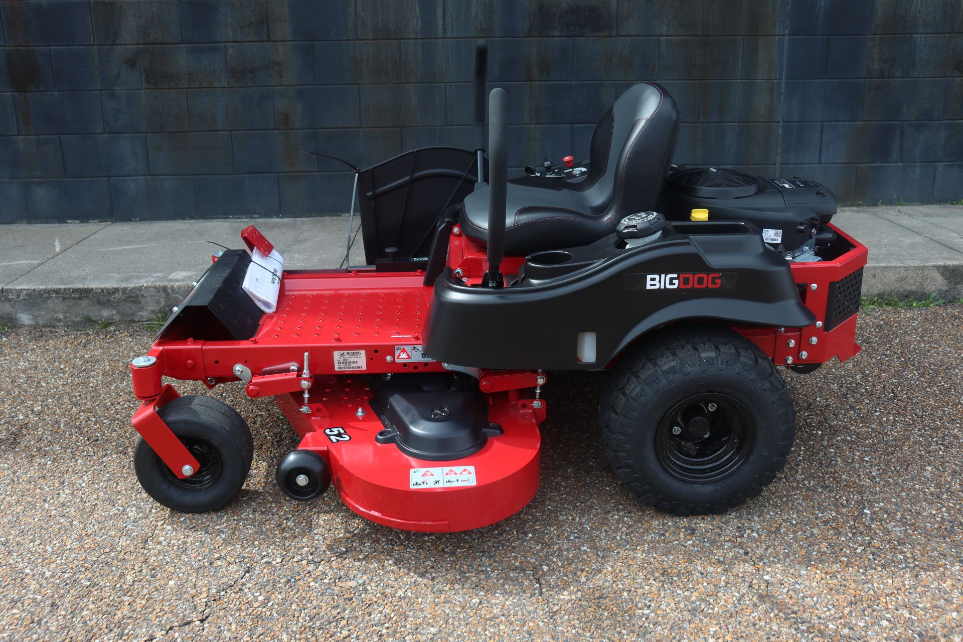 2023 Big Dog Mowers Alpha 52 in. Briggs & Stratton 23 hp in West Monroe, Louisiana - Photo 2