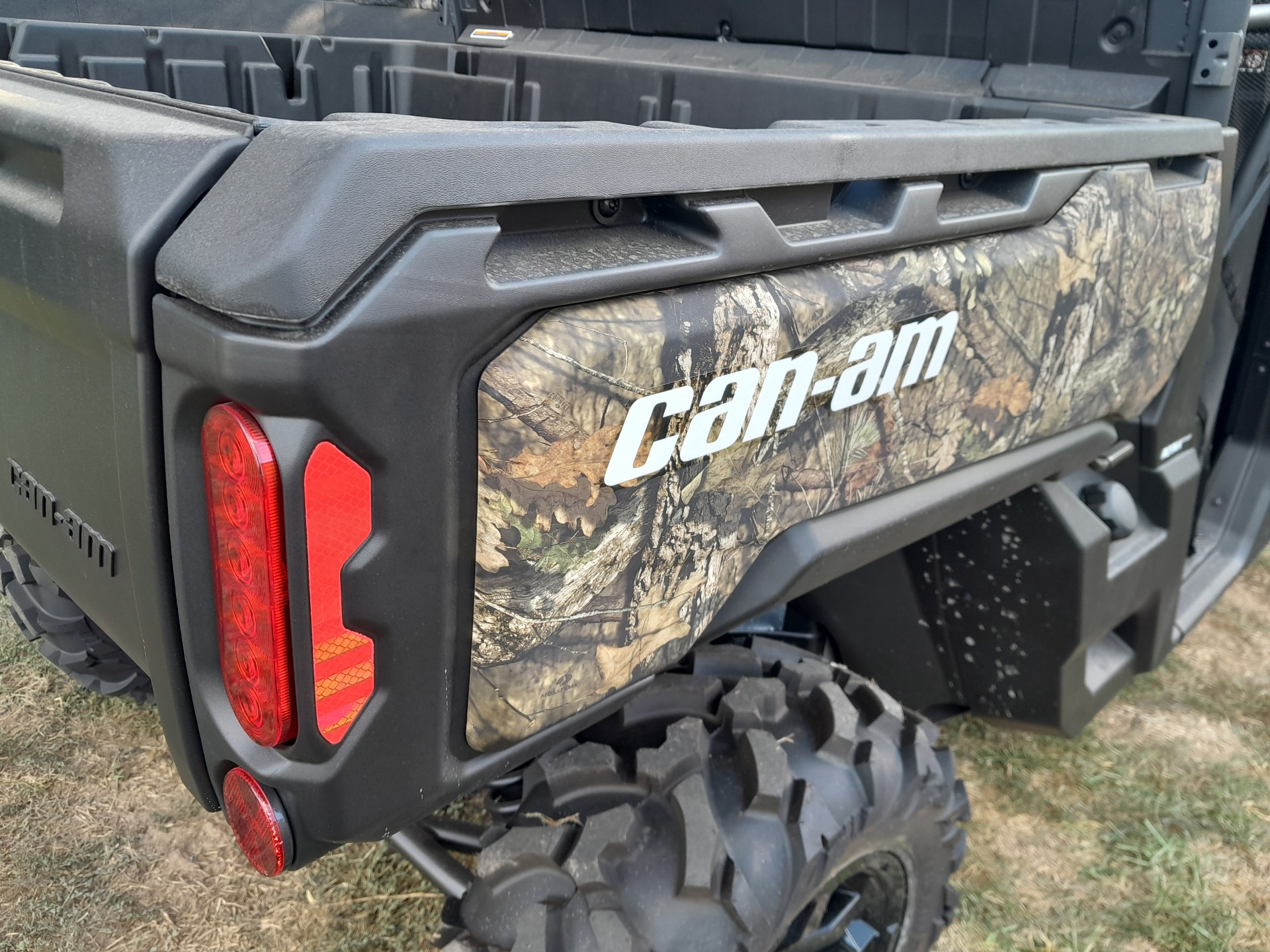 2023 Can-Am Defender MAX XT HD10 in West Monroe, Louisiana - Photo 12