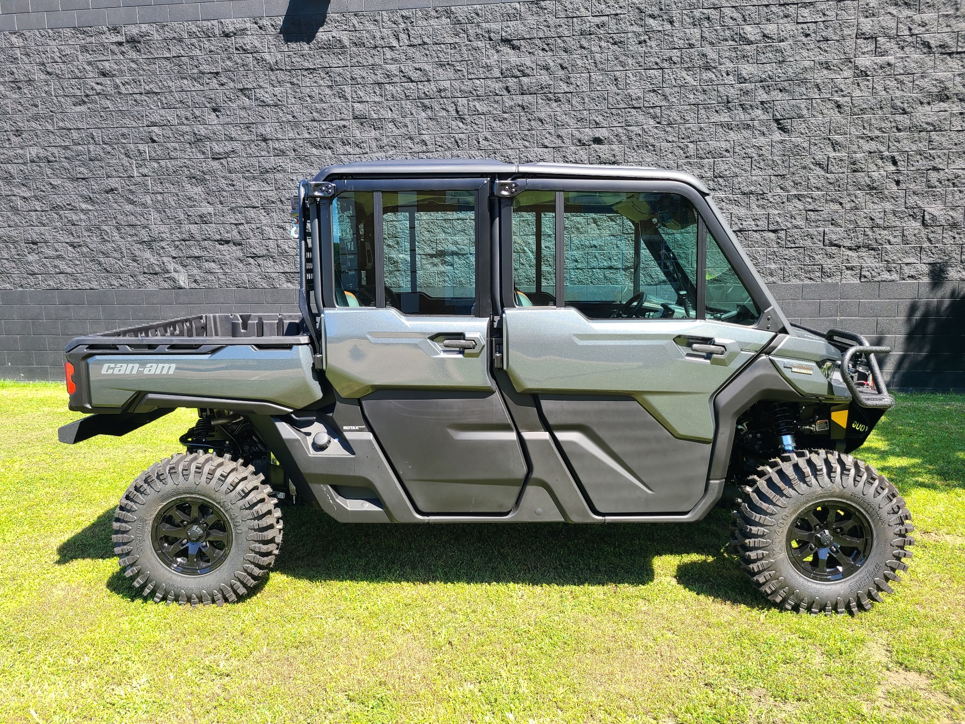 2024 Can-Am Defender MAX Limited in West Monroe, Louisiana - Photo 1