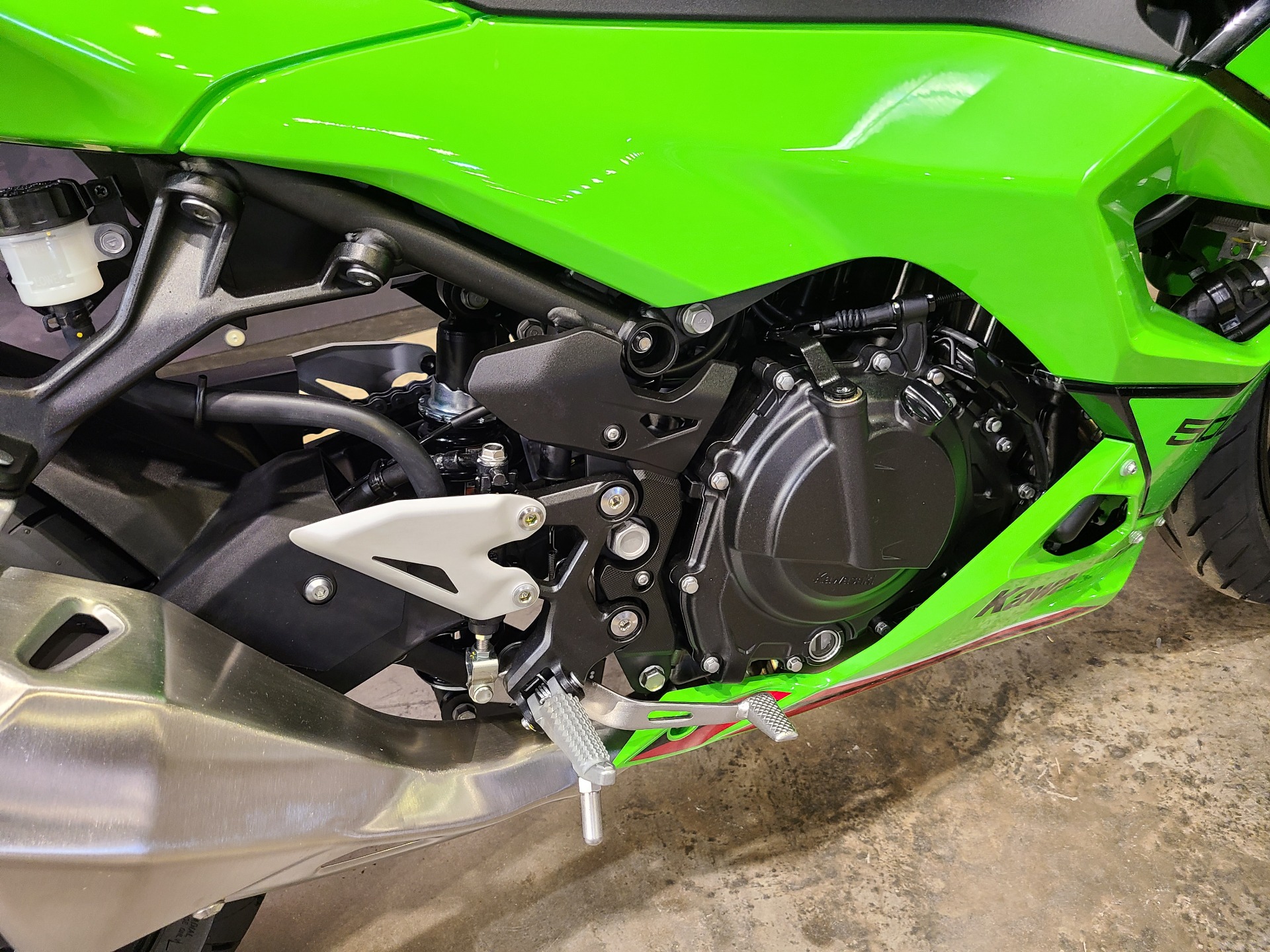 2024 Kawasaki Ninja 500 KRT Edition in West Monroe, Louisiana - Photo 8