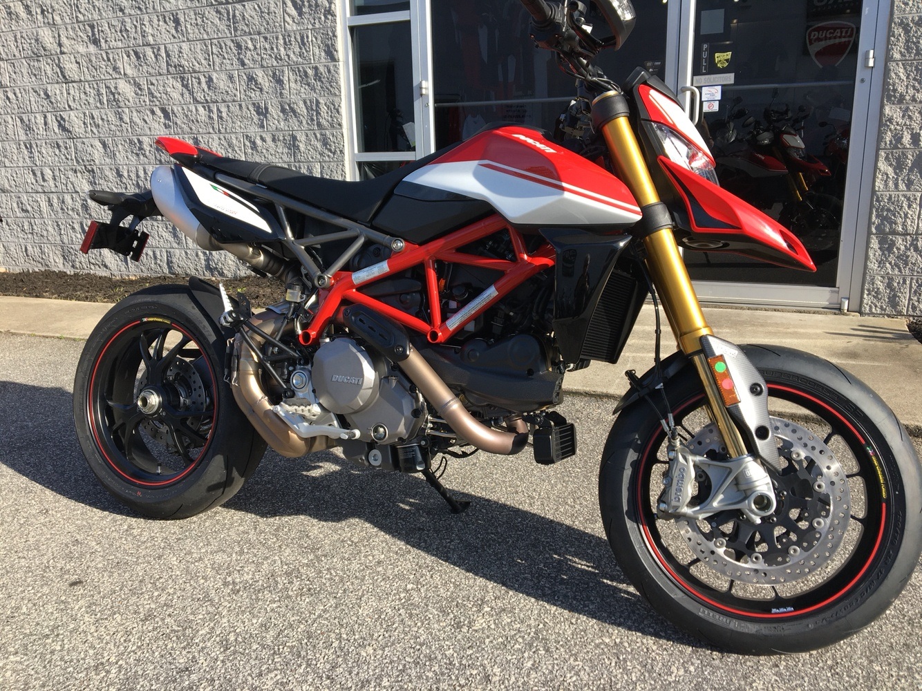 ducati hypermotard touring