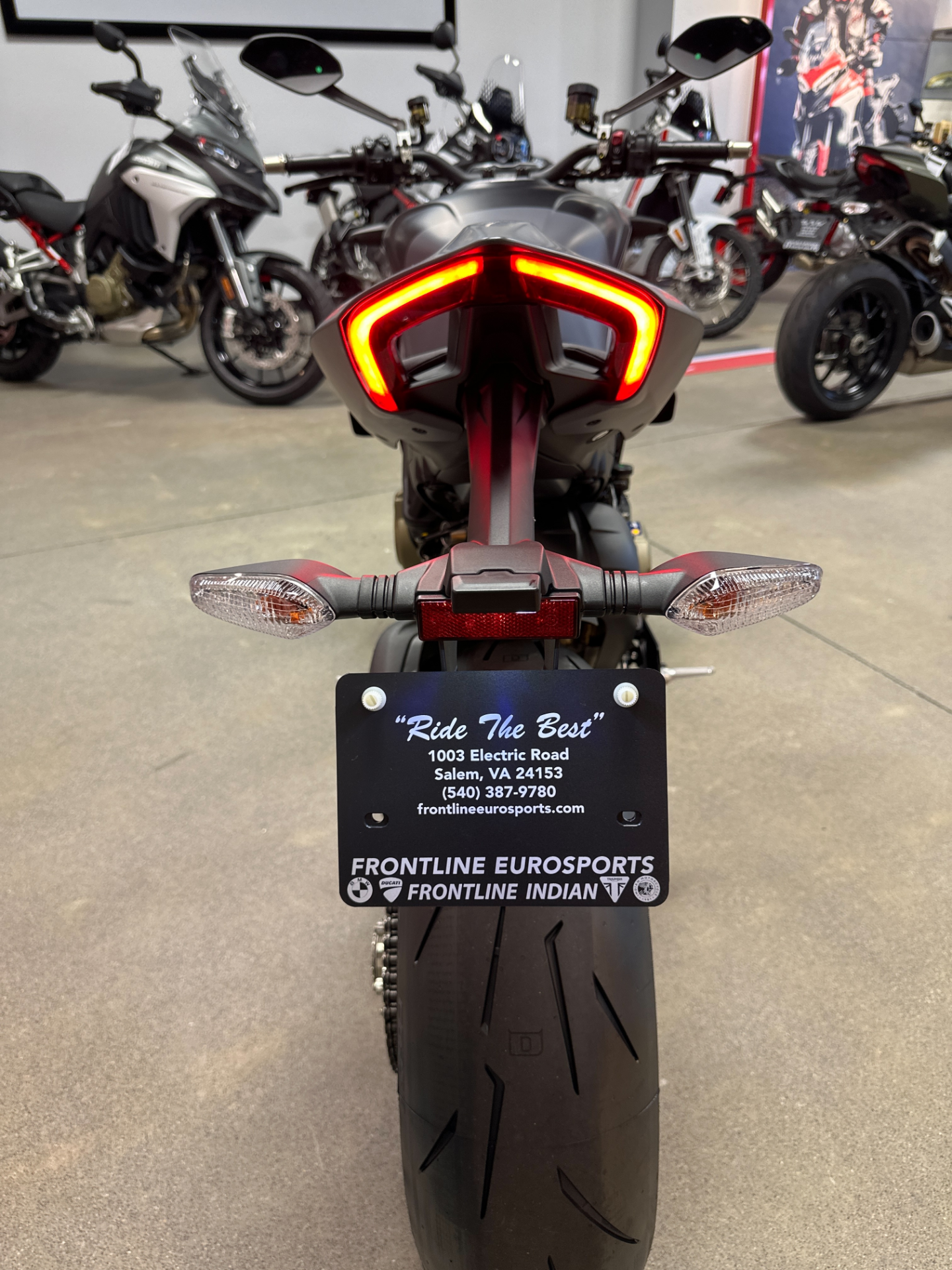 2023 Ducati Streetfighter V4 S in Salem, Virginia - Photo 7
