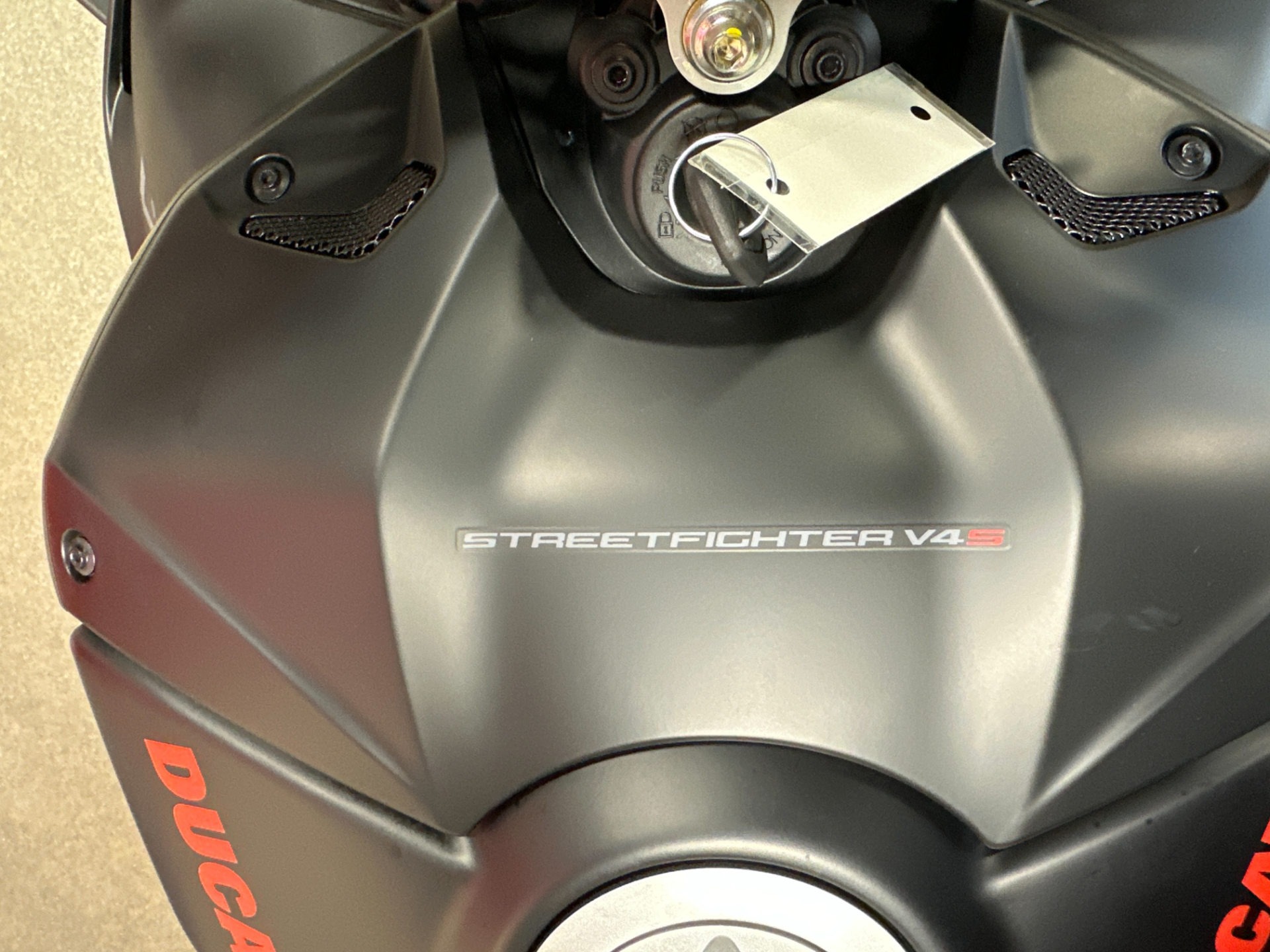 2023 Ducati Streetfighter V4 S in Salem, Virginia - Photo 10