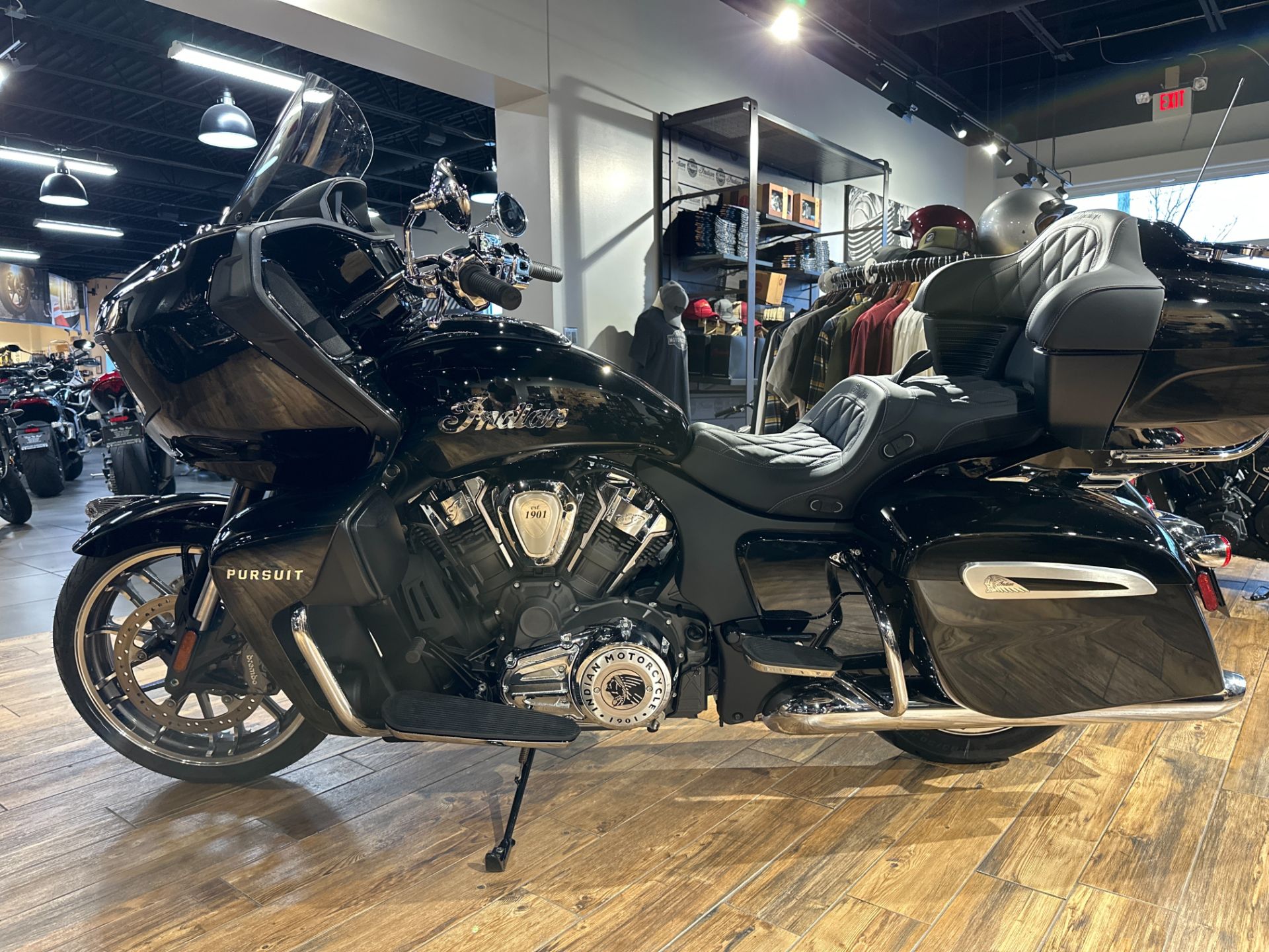 2023 Indian Motorcycle Pursuit® Limited with Premium Package in Salem, Virginia - Photo 2