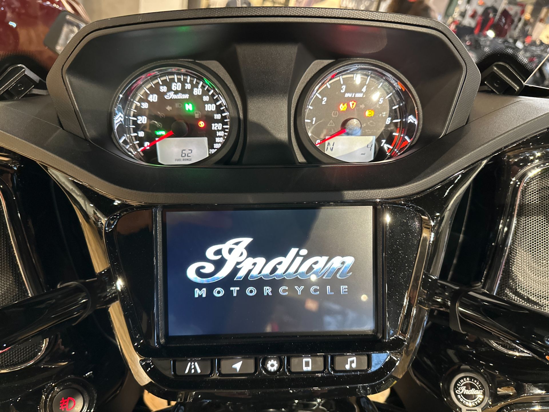 2023 Indian Motorcycle Pursuit® Limited with Premium Package in Salem, Virginia - Photo 11