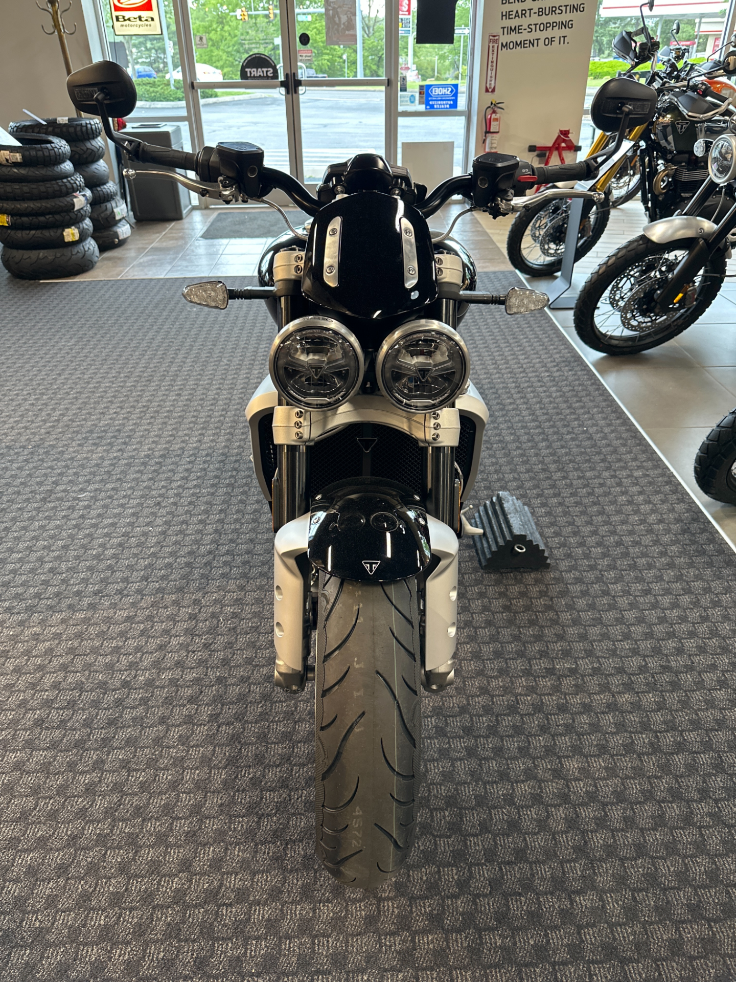 2023 Triumph Rocket 3 R Chrome Edition in Salem, Virginia - Photo 3