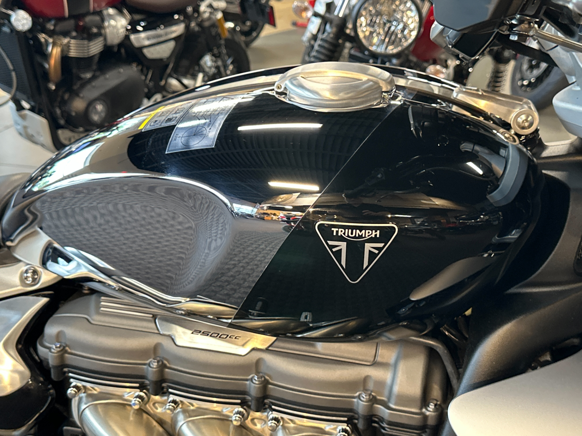 2023 Triumph Rocket 3 R Chrome Edition in Salem, Virginia - Photo 5