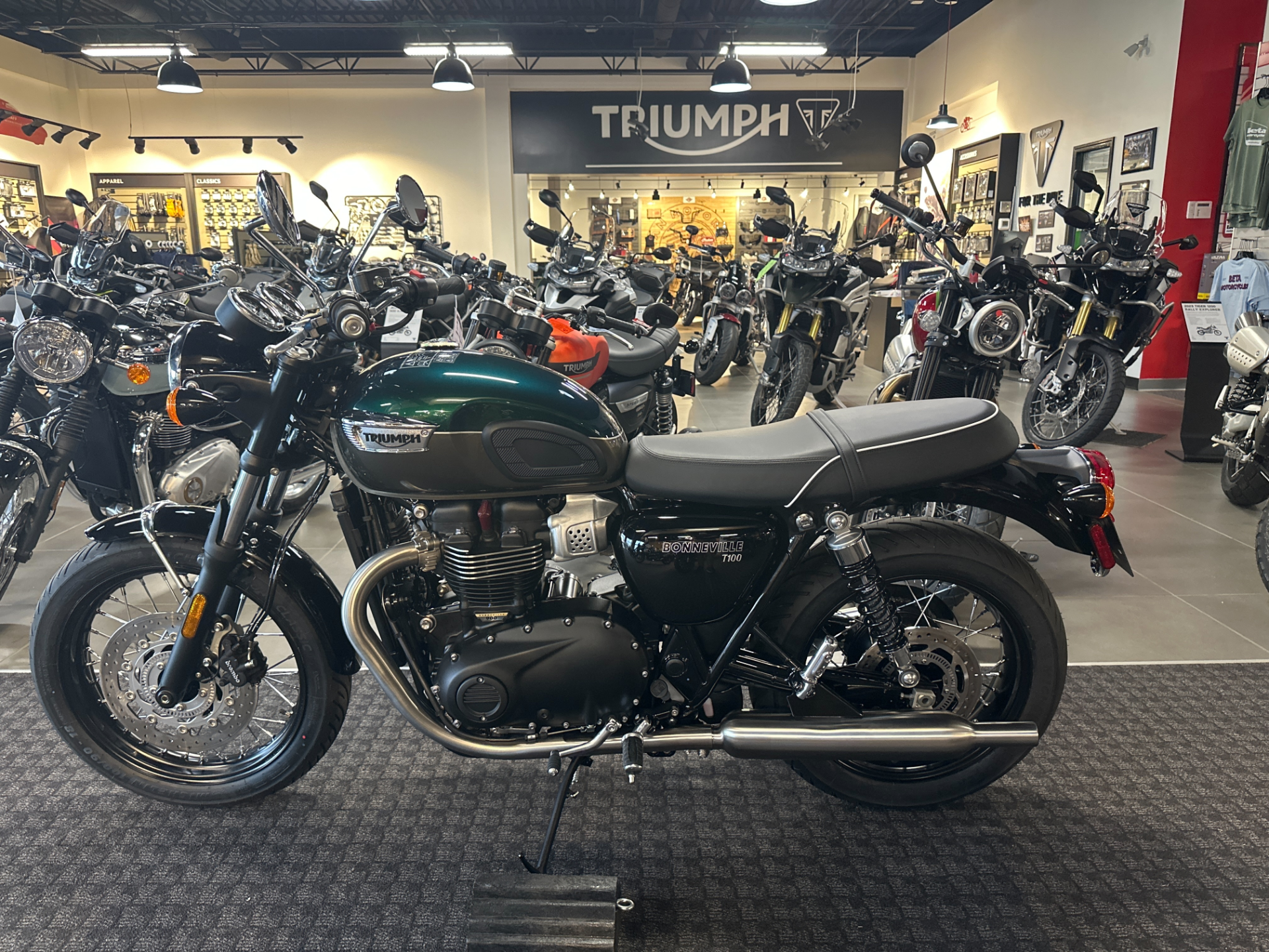 2024 Triumph Bonneville T100 in Salem, Virginia - Photo 2