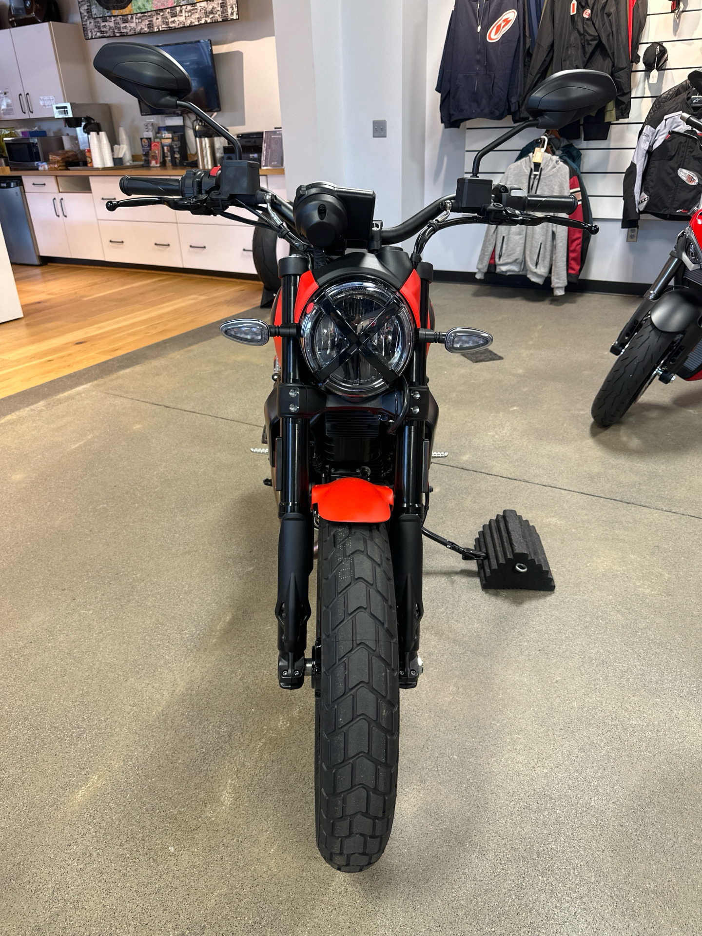 2024 Ducati Scrambler Full Throttle in Salem, Virginia - Photo 3