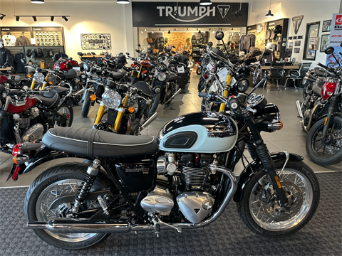 2023 Triumph Bonneville T120 Chrome Edition in Salem, Virginia - Photo 1