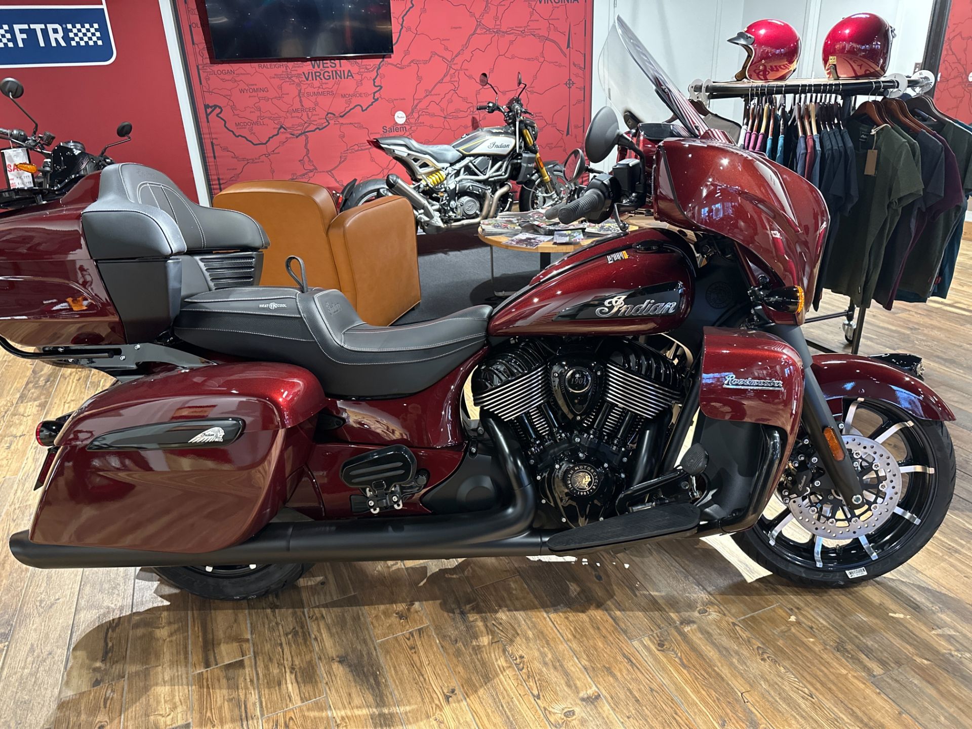2024 Indian Motorcycle Roadmaster® Dark Horse® in Salem, Virginia - Photo 1