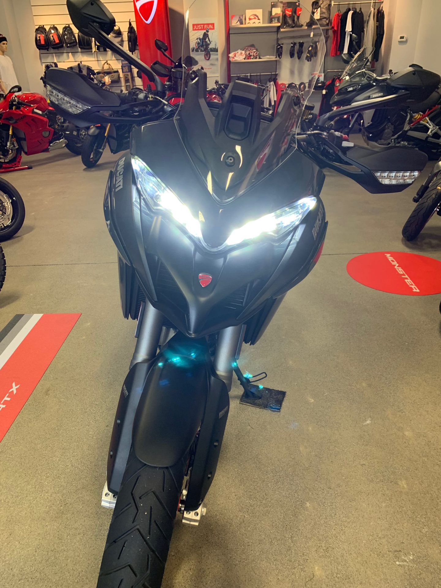 2023 Ducati Multistrada V2 S in Salem, Virginia - Photo 3