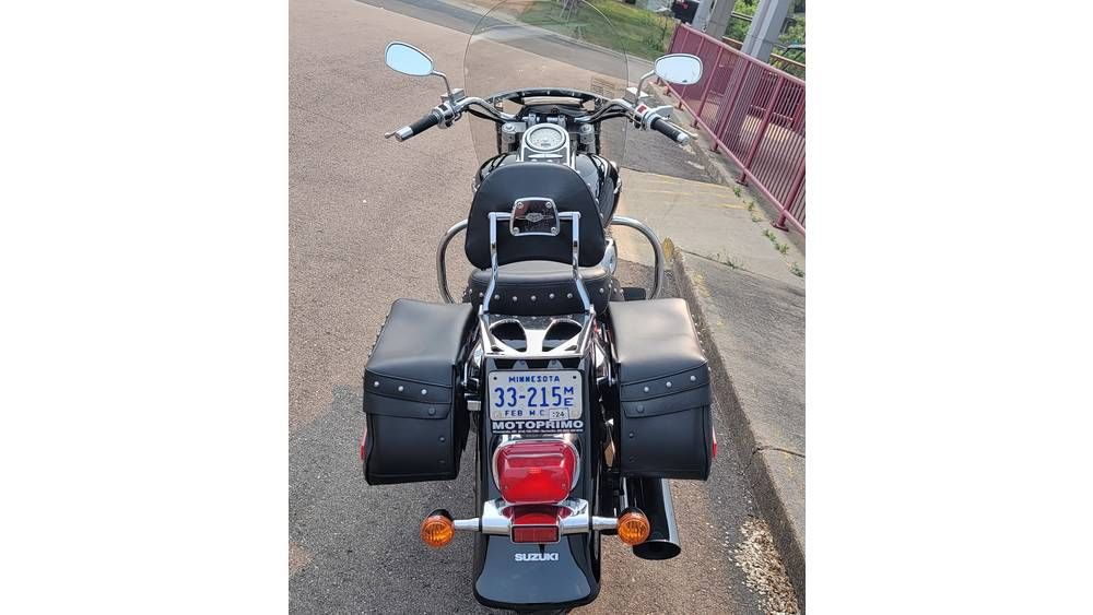 2005 Suzuki Boulevard C90T in Shakopee, Minnesota - Photo 9