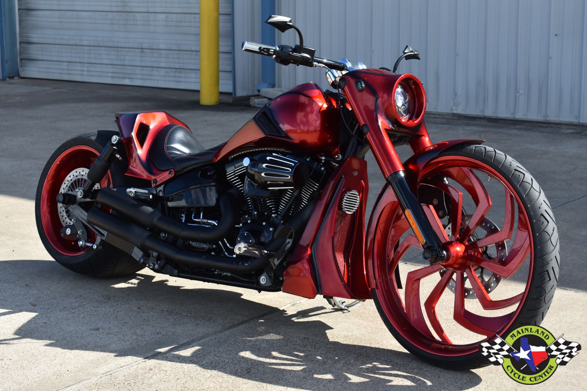 2017 Harley-Davidson Breakout® in La Marque, Texas - Photo 1