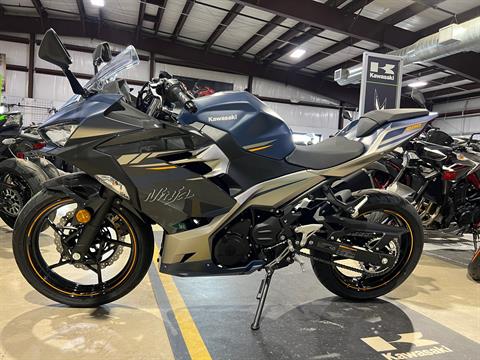 2023 Kawasaki Ninja 400 in La Marque, Texas - Photo 4