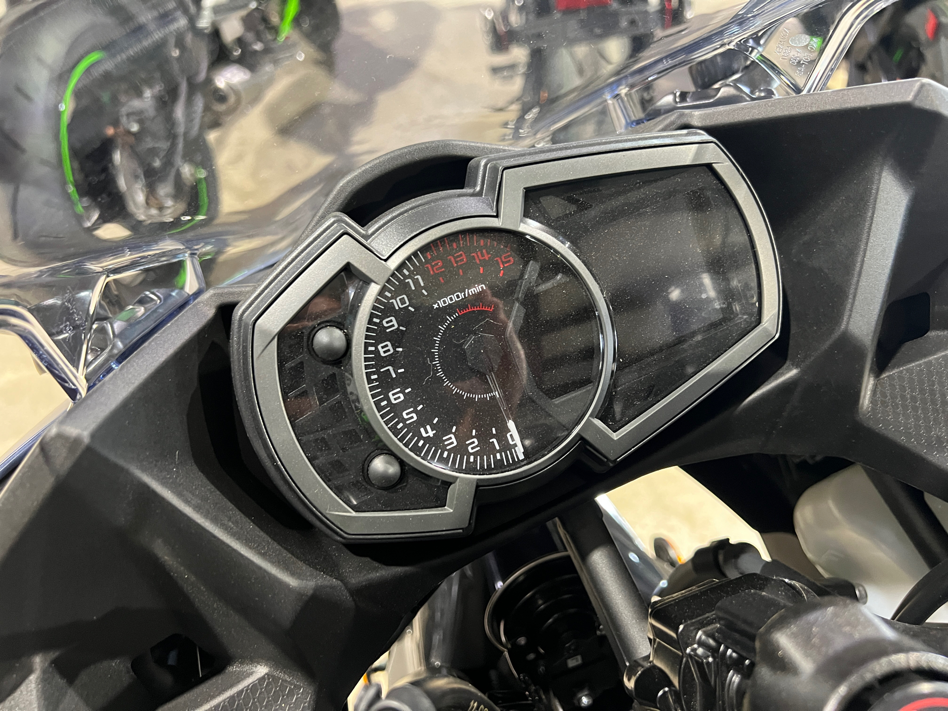 2023 Kawasaki Ninja 400 in La Marque, Texas - Photo 19
