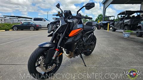 2024 KTM 990 Duke in La Marque, Texas - Photo 7