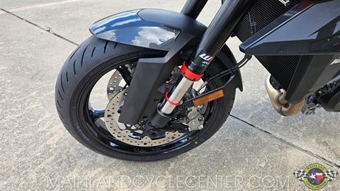 2024 KTM 990 Duke in La Marque, Texas - Photo 19