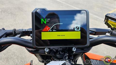 2024 KTM 990 Duke in La Marque, Texas - Photo 22