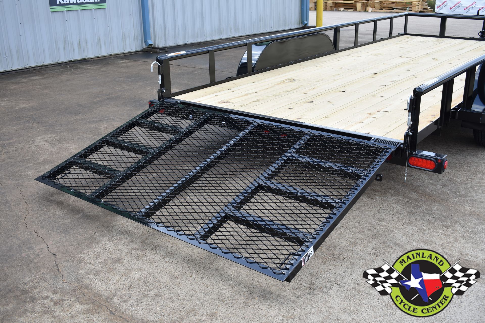 2022 Top Hat 83 X 18 MP Tandem Axle Spring Assist Ramp Gate in La Marque, Texas - Photo 15