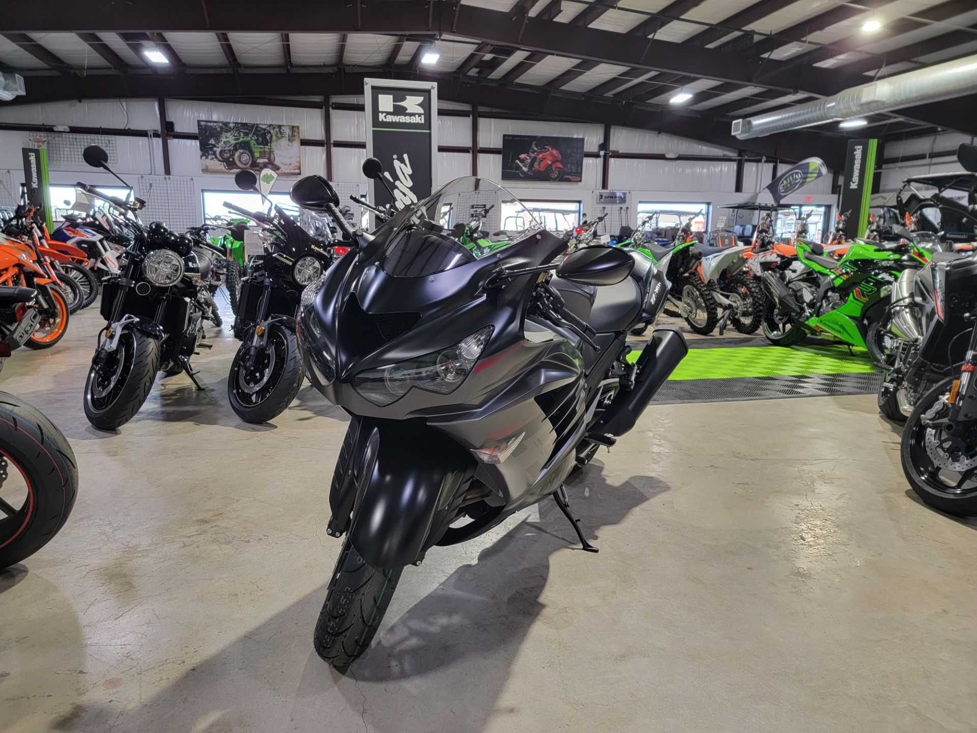 2023 Kawasaki Ninja ZX-14R ABS in La Marque, Texas - Photo 1