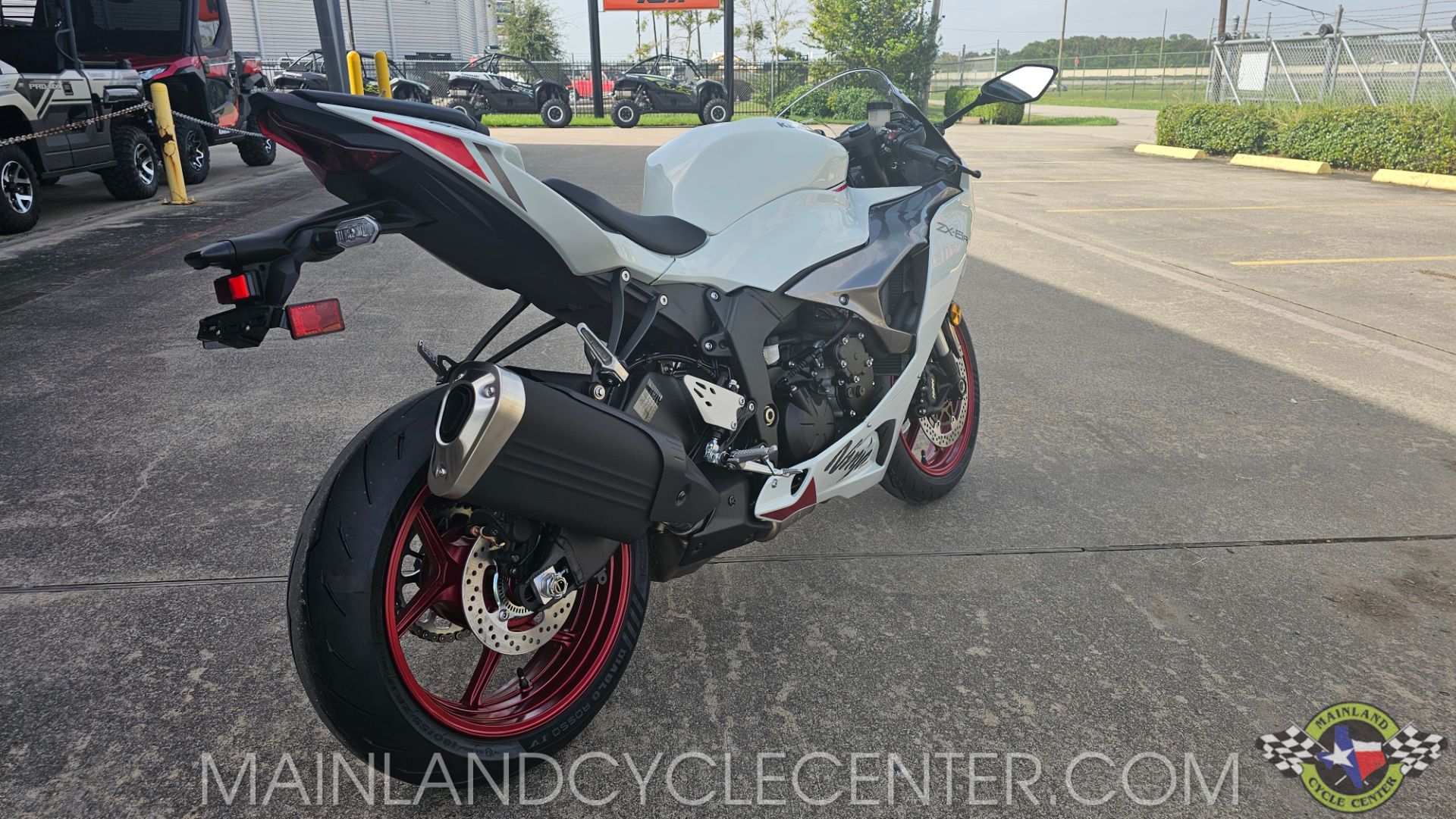 2025 Kawasaki Ninja ZX-6R ABS in La Marque, Texas - Photo 3